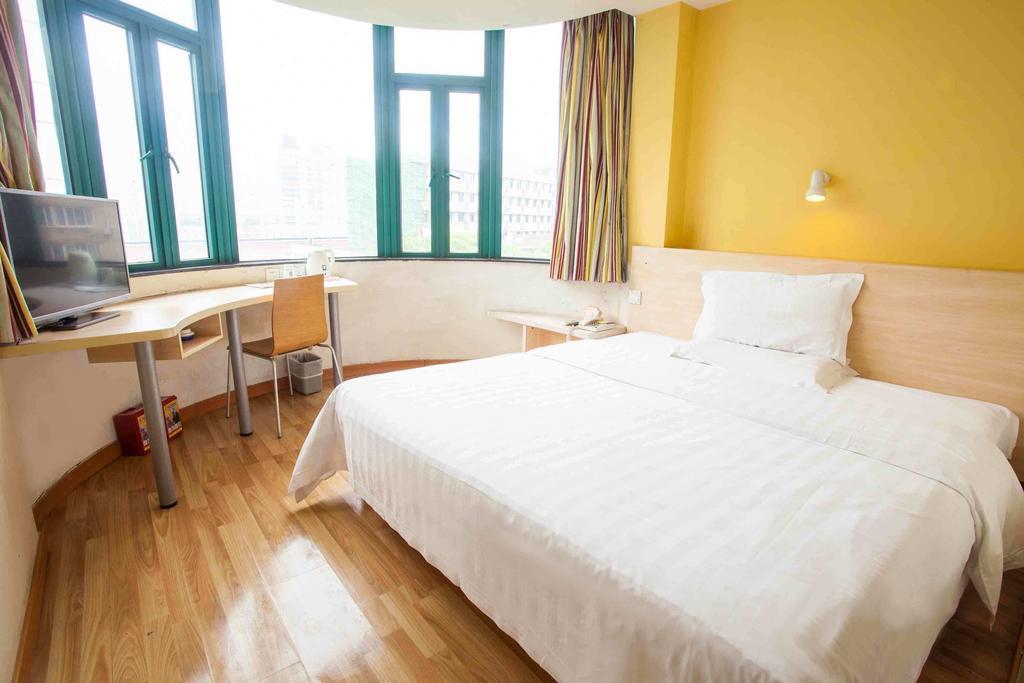 7Days Inn Foshan Dongfang Square Walmart חדר תמונה