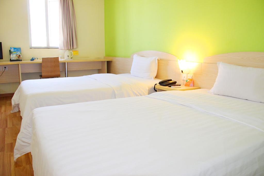 7Days Inn Foshan Dongfang Square Walmart מראה חיצוני תמונה