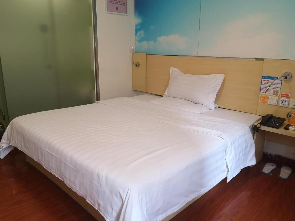 7Days Inn Foshan Dongfang Square Walmart מראה חיצוני תמונה